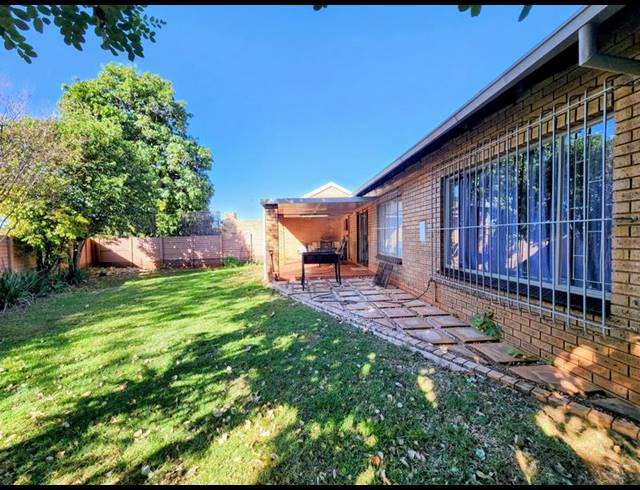 2 BEDROOM PROPERTY TO RENT IN DOORNPOORT